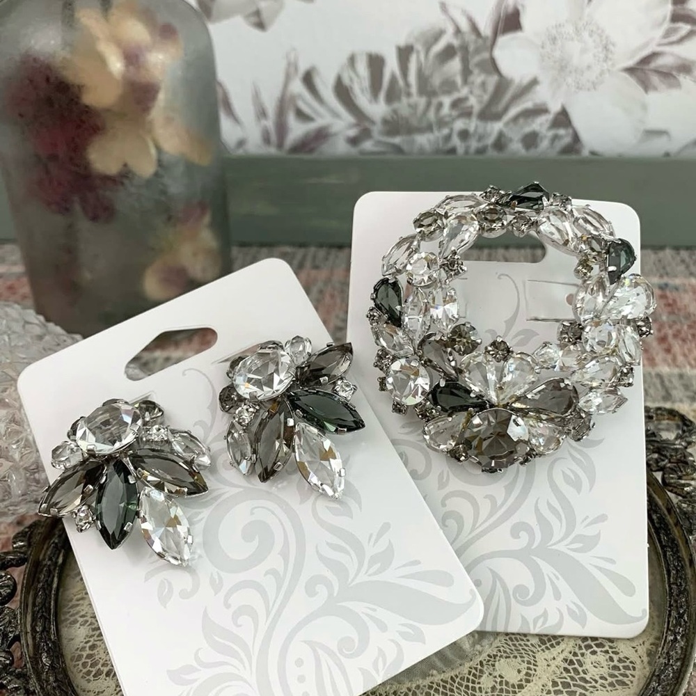 Vintage Signed Austria Crystal Glass Smokey Gray Brooch Pin Clip Earrings Set
